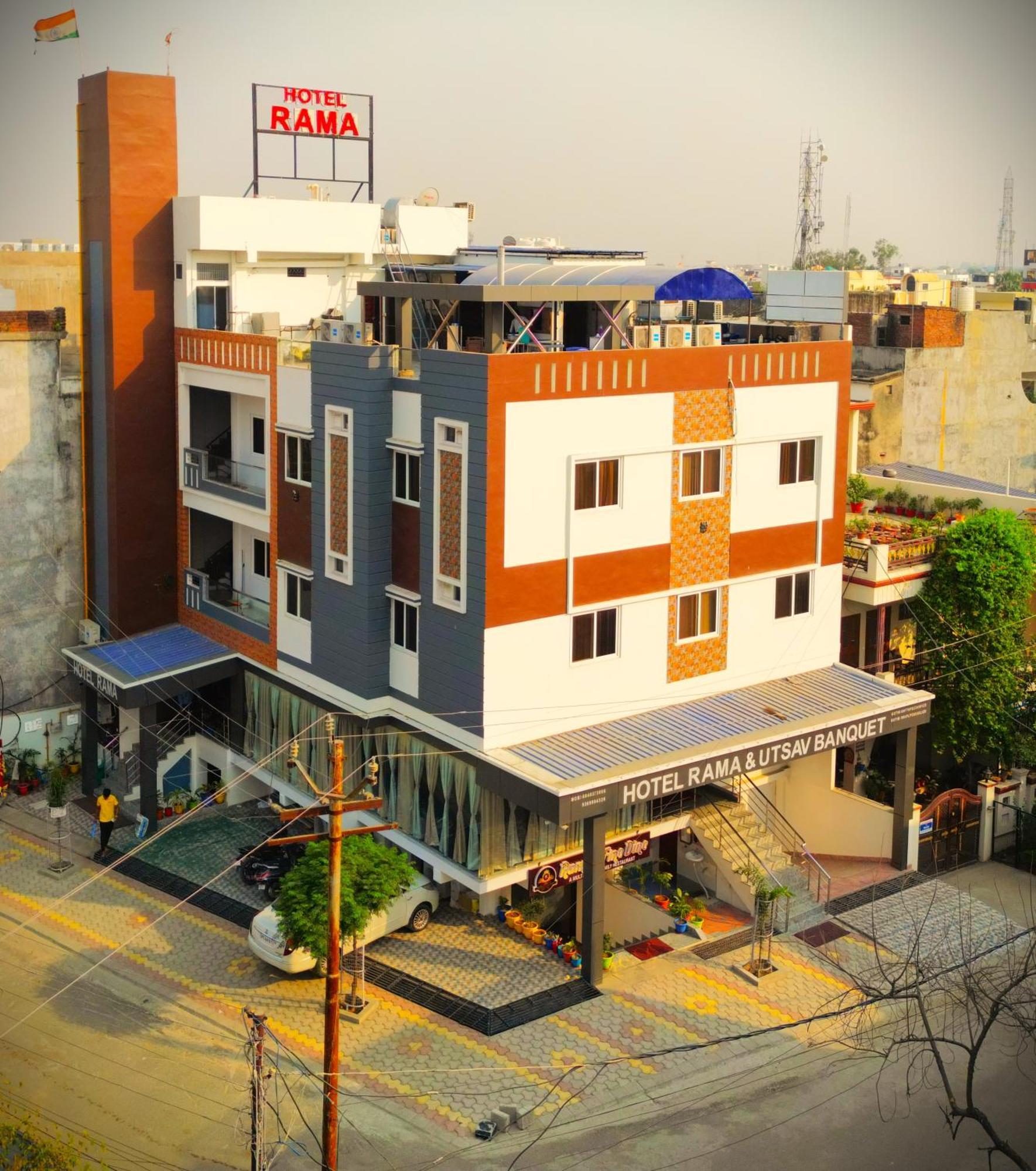 גורקפור Hotel Rama מראה חיצוני תמונה