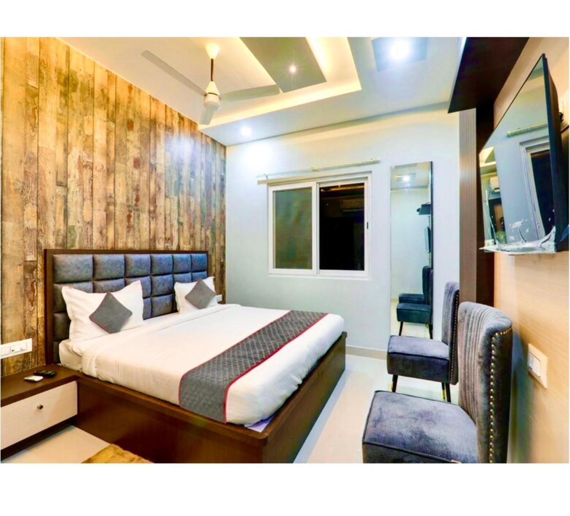 גורקפור Hotel Rama מראה חיצוני תמונה