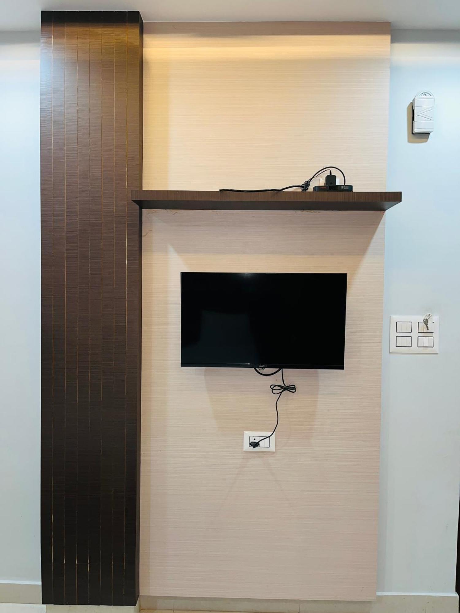 גורקפור Hotel Rama מראה חיצוני תמונה