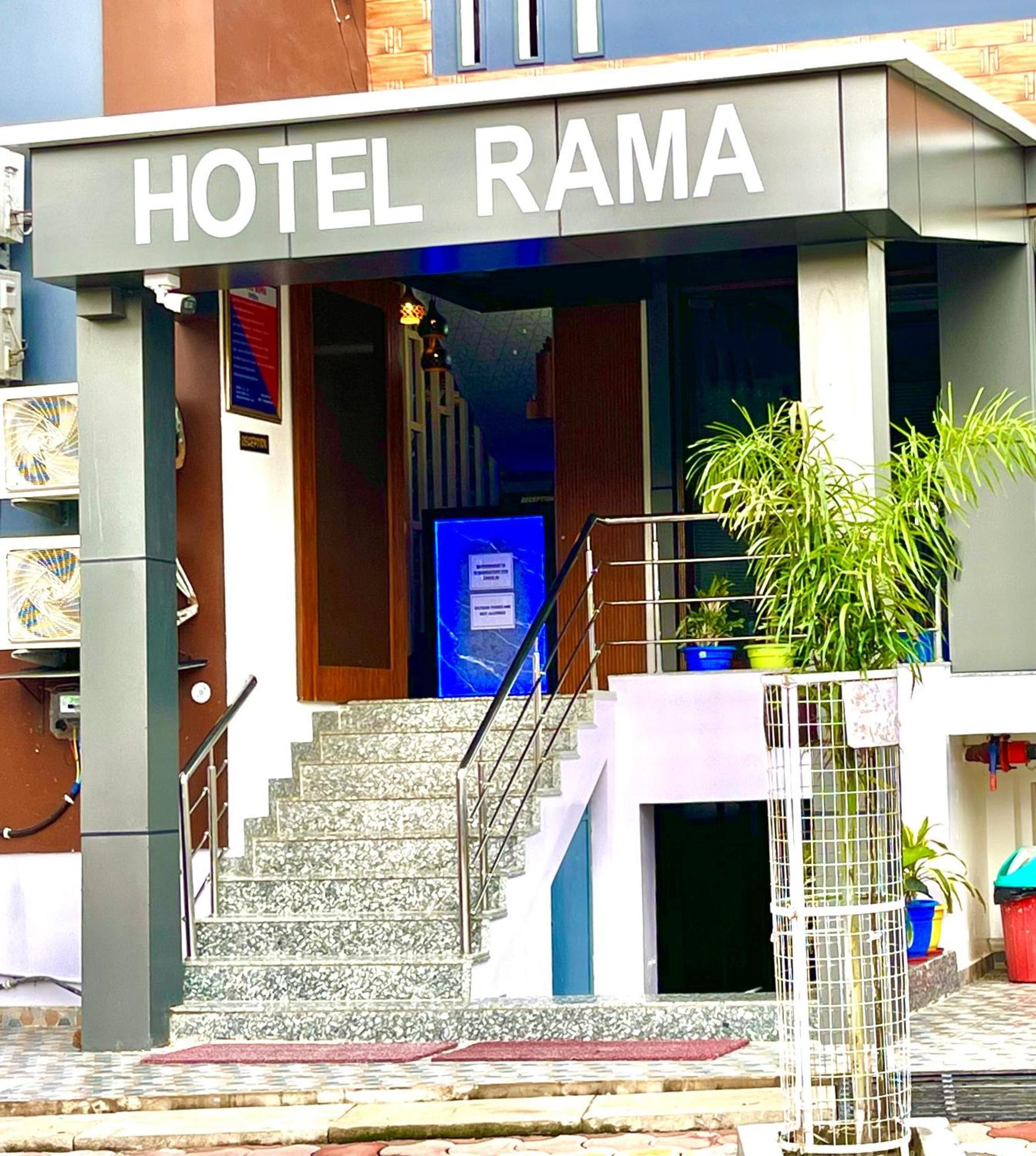 גורקפור Hotel Rama מראה חיצוני תמונה